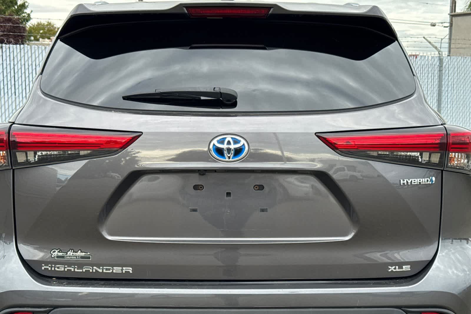 Used 2021 Toyota Highlander XLE FWD image 22