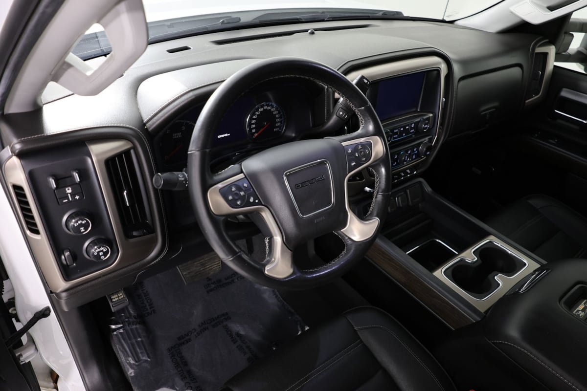 Used 2019 GMC Sierra 2500 Denali w/ Duramax Plus Package AWD/4WD image 22