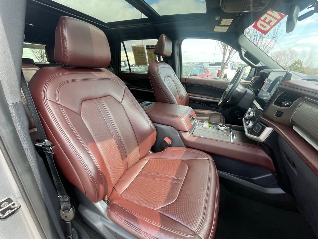 Used 2024 Ford Expedition Limited image 28