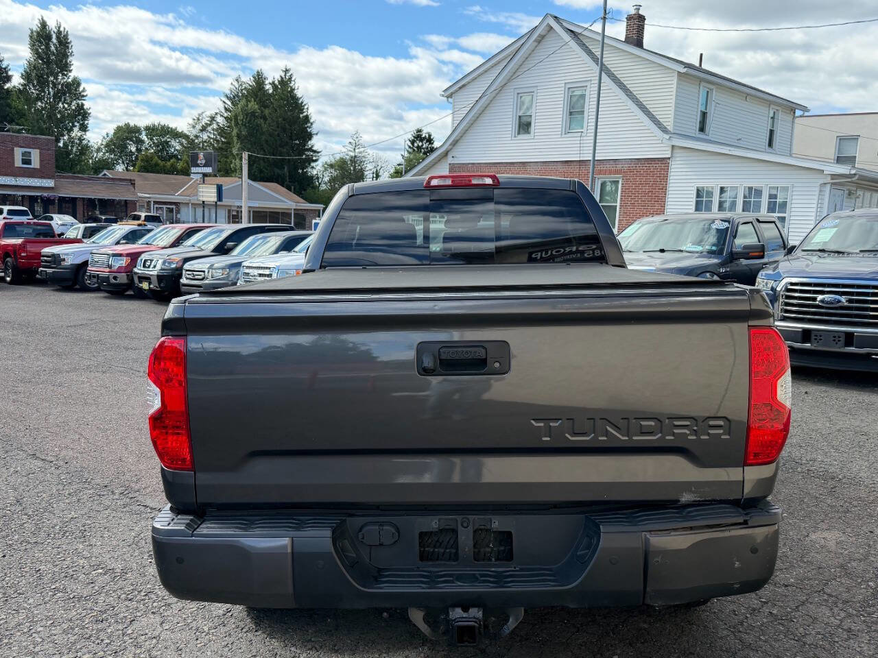 Used 2018 Toyota Tundra Limited w/ Limited Premium Package AWD/4WD image 5