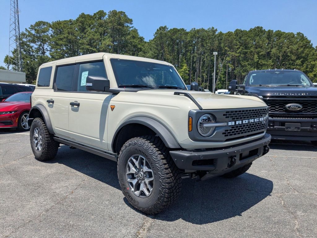 New 2025 Ford Bronco Badlands video 2