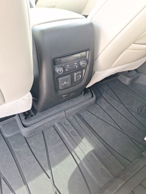 Used 2023 Buick Enclave Premium w/ Experience Buick Package image 17