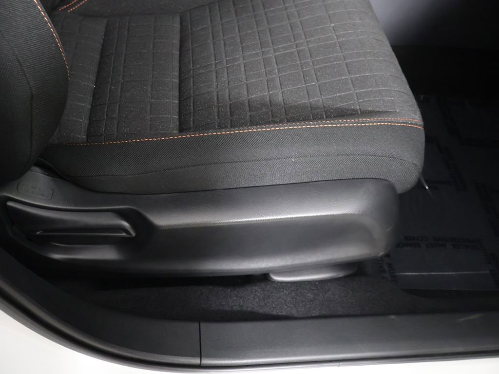 Certified 2024 Honda HR-V Sport image 30