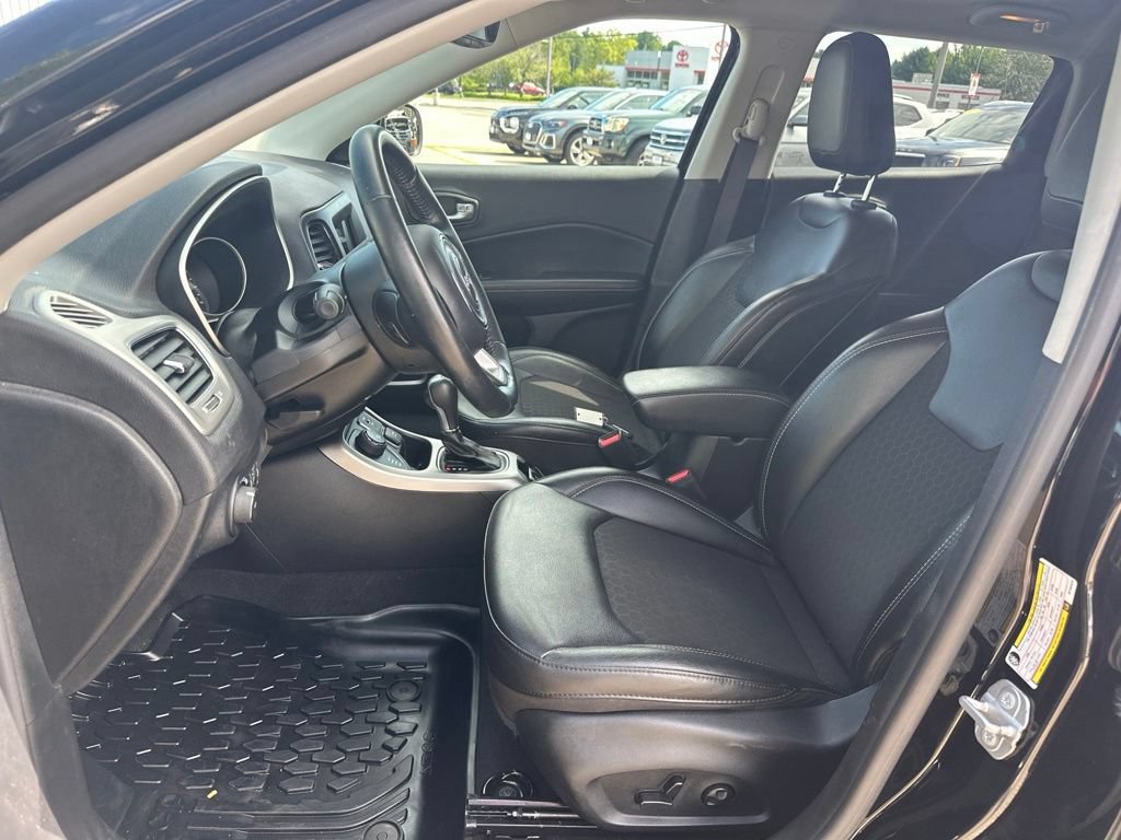Used 2021 Jeep Compass Latitude w/ Convenience Group AWD/4WD image 13