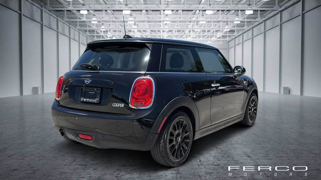 Used 2019 MINI Cooper 2-Door Hardtop FWD image 5