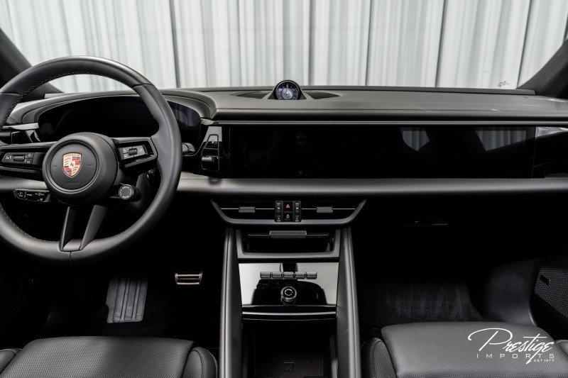 Used 2025 Porsche Macan 4S Electric image 37