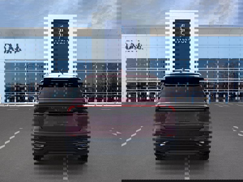 New 2025 Lincoln Nautilus Premier image 5