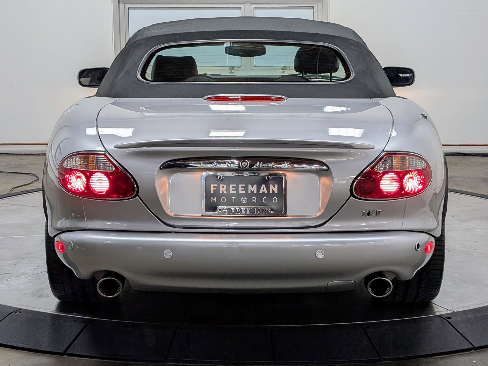 Used 2001 Jaguar XKR Convertible image 15