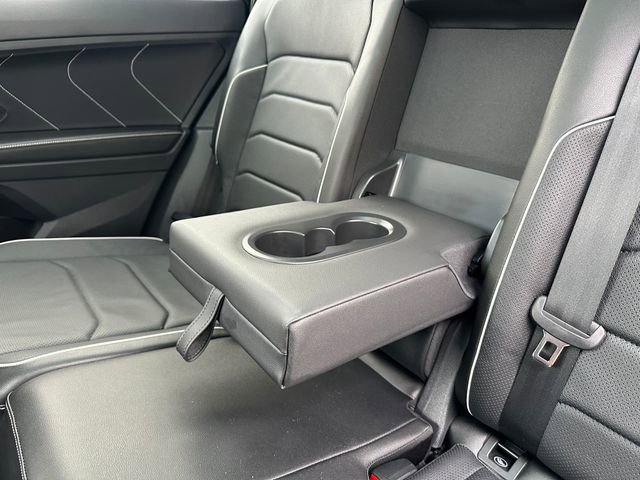 Used 2022 Volkswagen Tiguan SEL R-Line image 25