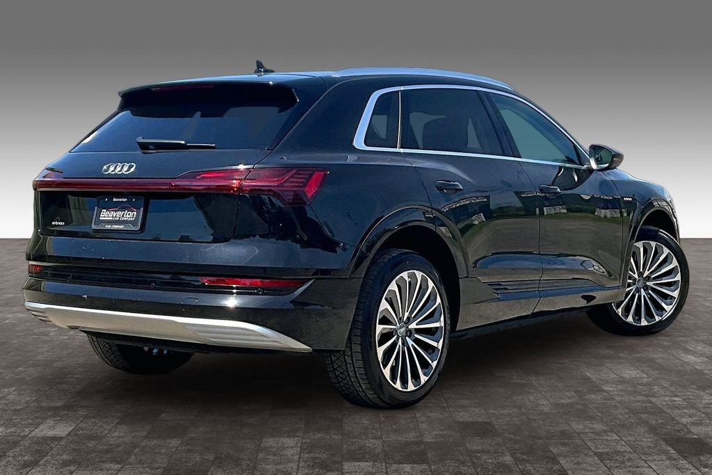 Used 2019 Audi e-tron Prestige w/ Prestige Package AWD/4WD image 14