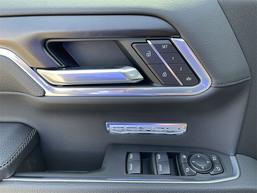 New 2025 GMC Sierra 1500 Denali image 24