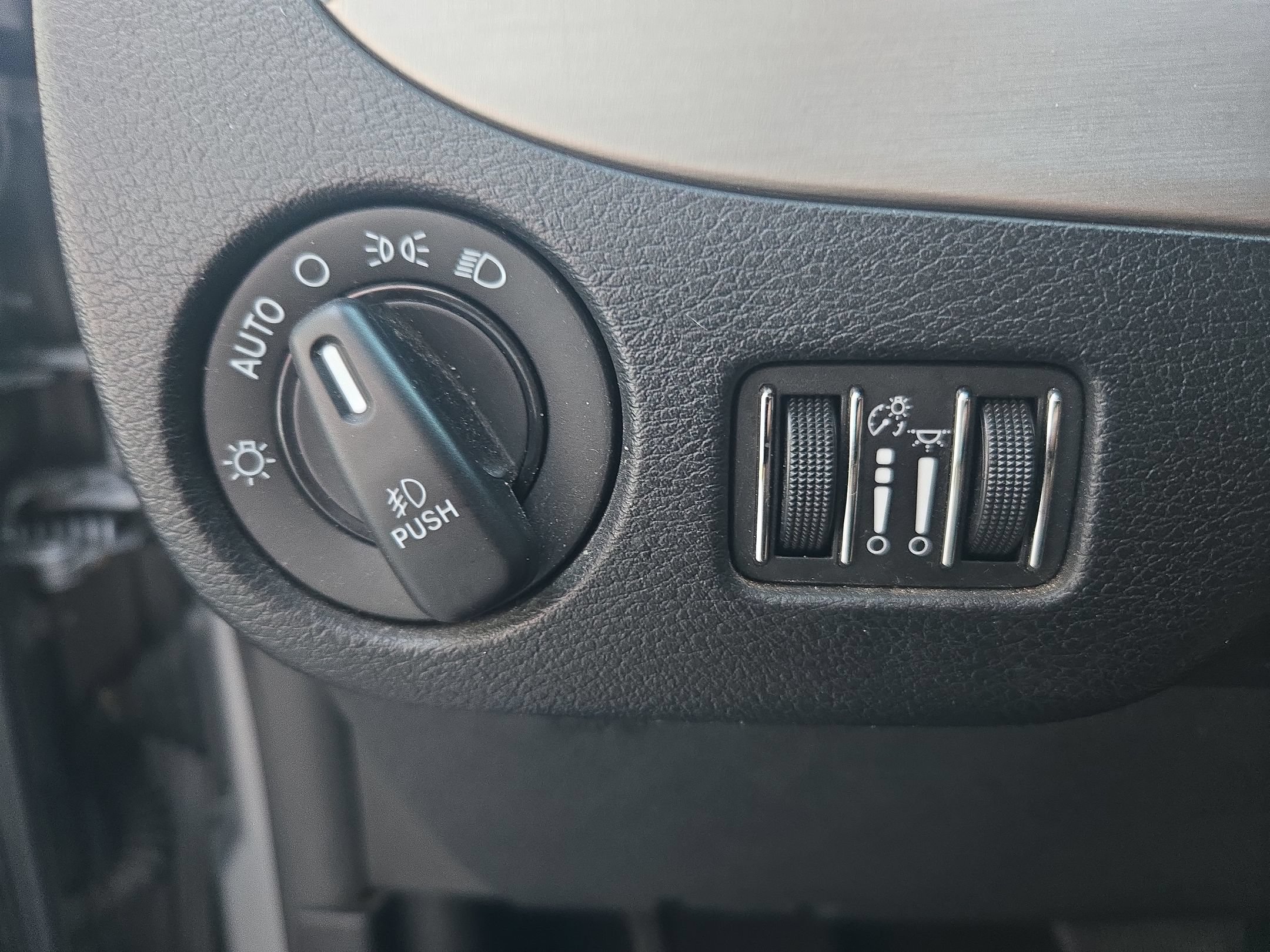 Used 2019 Dodge Grand Caravan GT FWD image 25