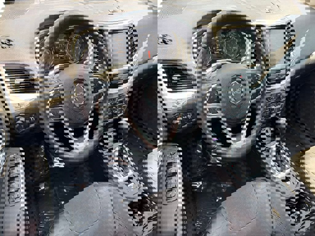 Used 2018 Jeep Cherokee Latitude Plus image 22