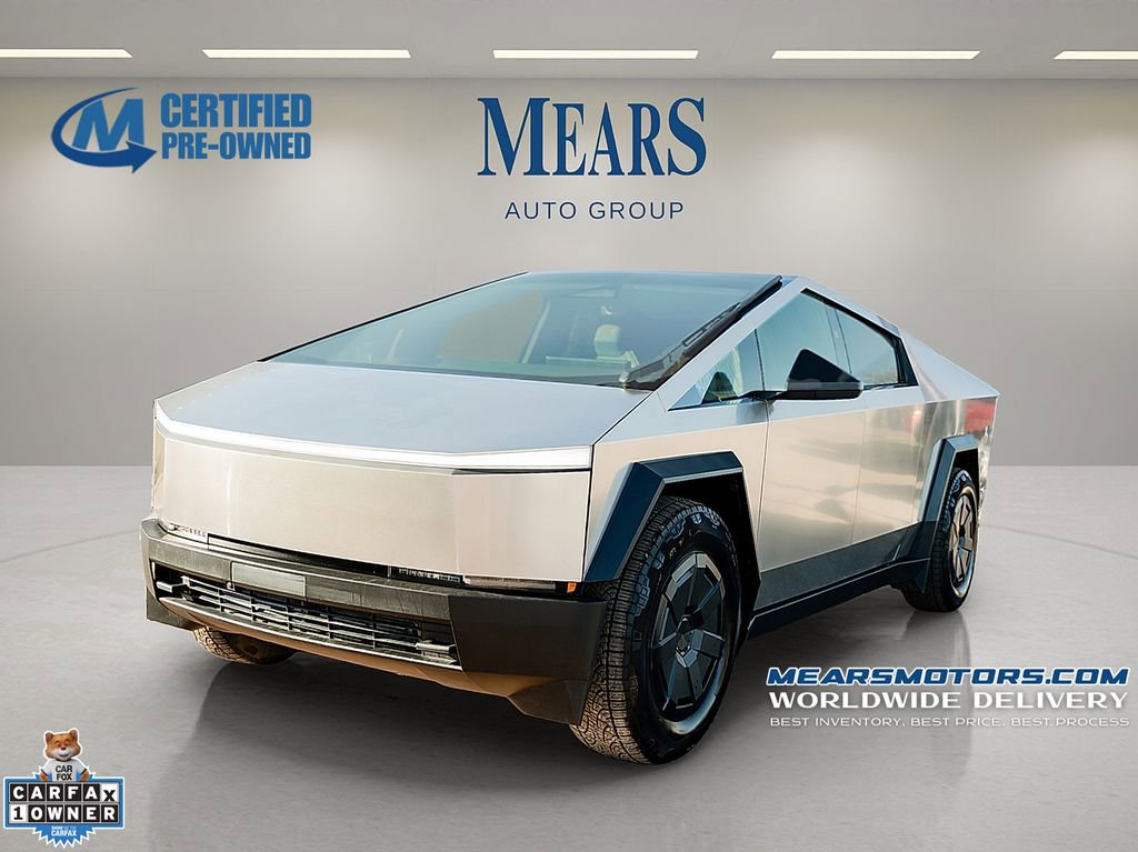 Used 2024 Tesla Cybertruck AWD Crew Cab image 1