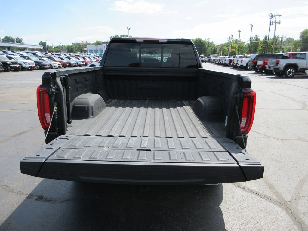 Certified 2023 GMC Sierra 1500 AT4 w/ AT4 Premium Package AWD/4WD image 8