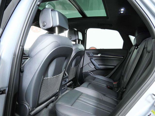 Used 2023 Audi SQ5 Prestige w/ Prestige Package AWD/4WD image 14