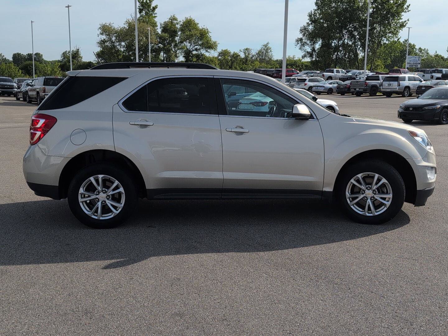 Used 2016 Chevrolet Equinox LT w/ Convenience Package FWD image 9