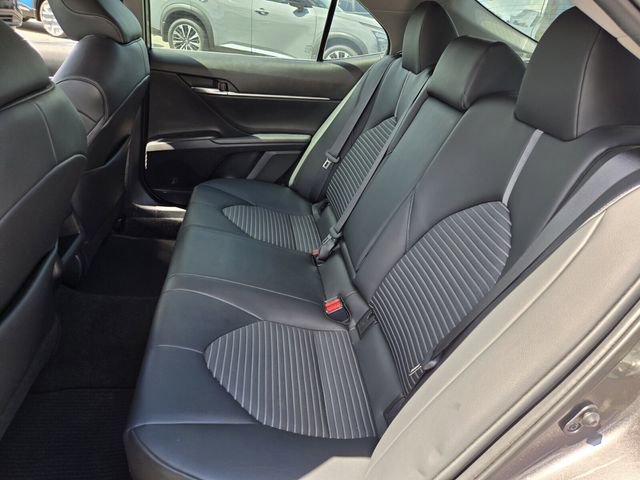 Used 2022 Toyota Camry SE image 11