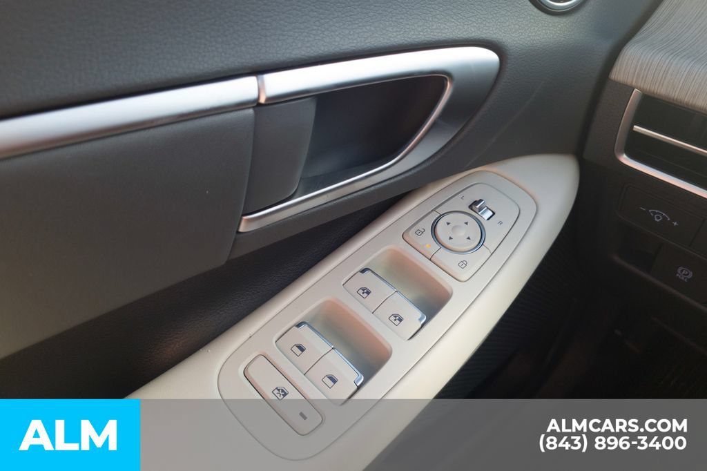Certified 2025 Hyundai Sonata SEL FWD image 34