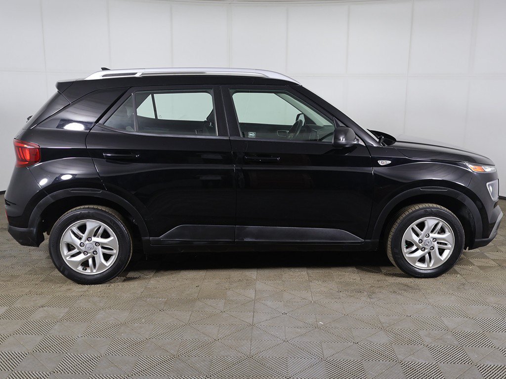 Used 2020 Hyundai Venue SEL FWD image 11