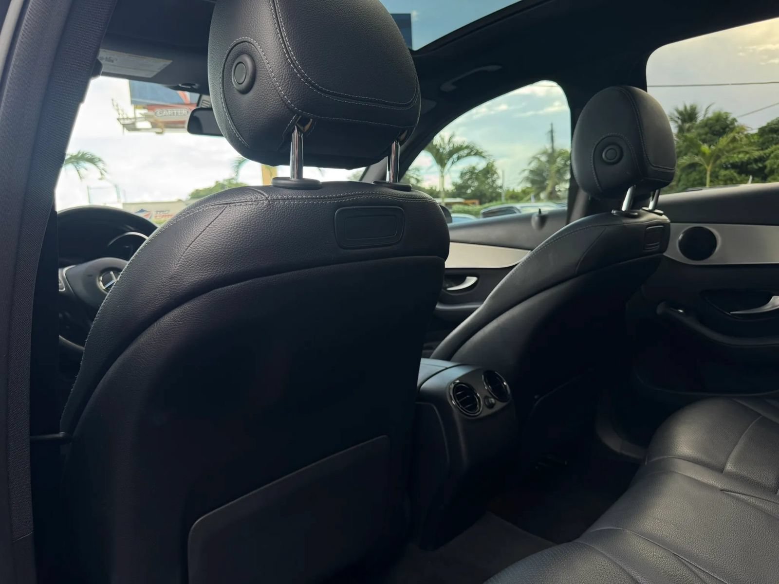 Used 2019 Mercedes-Benz GLC 300 image 39