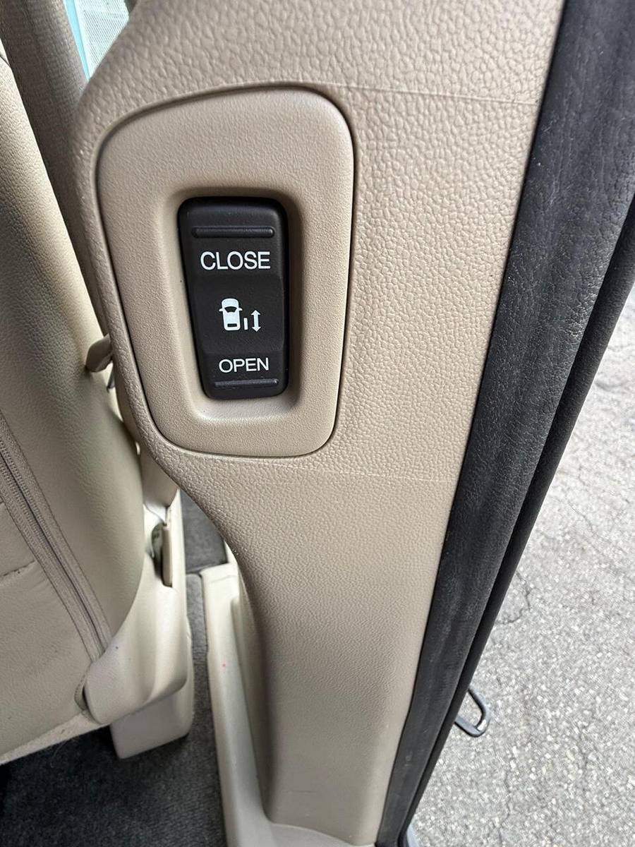 Used 2012 Honda Odyssey EX-L image 19
