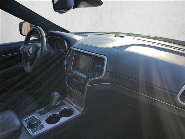 Used 2016 Jeep Grand Cherokee Summit w/ Platinum Series Group image 23