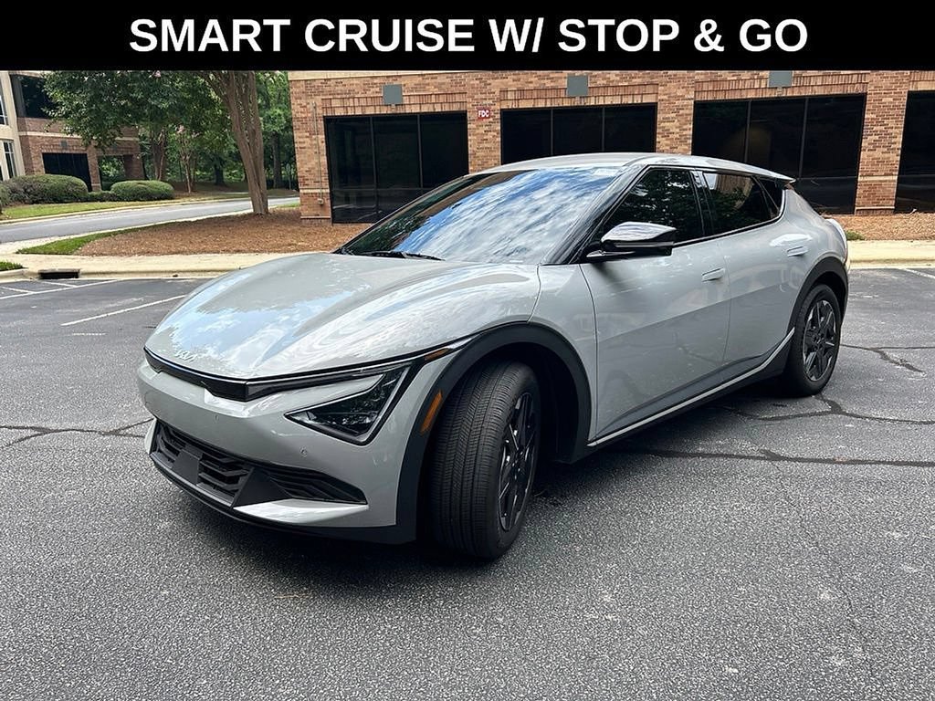 Used 2025 Kia EV6 Light RWD image 2
