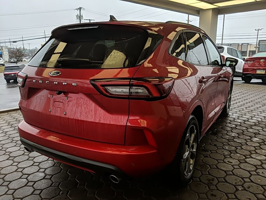 Used 2023 Ford Escape ST-Line w/ Tech Pack #1 image 5