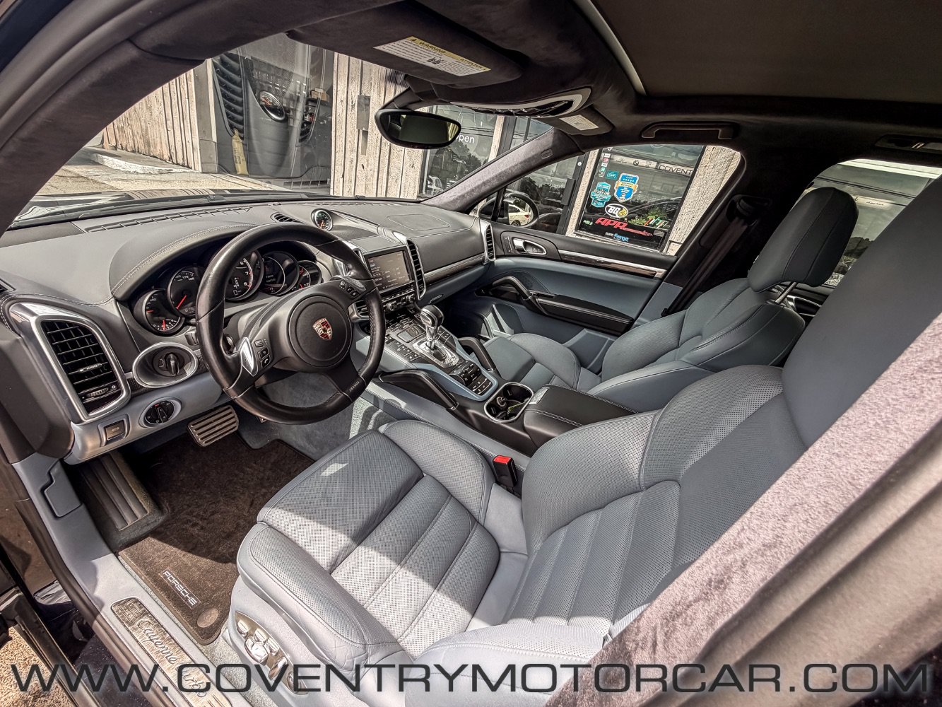Used 2012 Porsche Cayenne Turbo AWD/4WD image 33