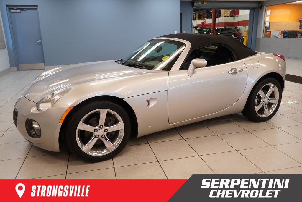 Used 2008 Pontiac Solstice GXP w/ Premium Package image 1
