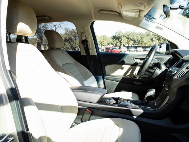 Used 2018 Ford Edge SE image 14