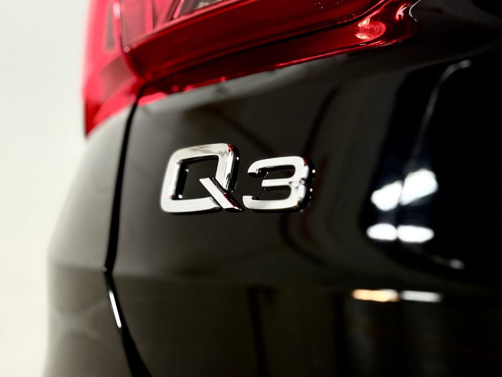 Used 2025 Audi Q3 2.0T Premium AWD/4WD image 7