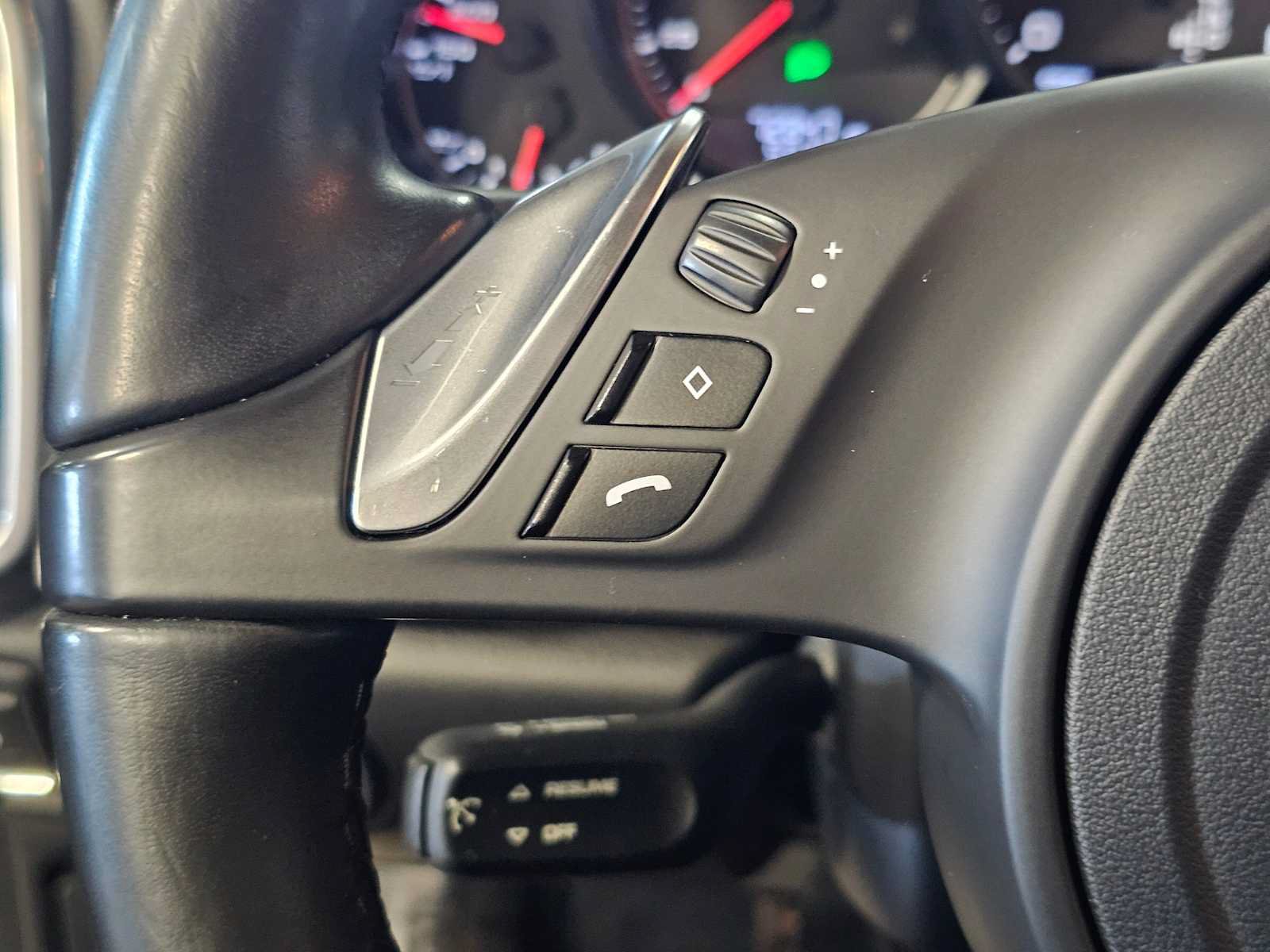 Used 2013 Porsche Cayenne AWD/4WD image 17