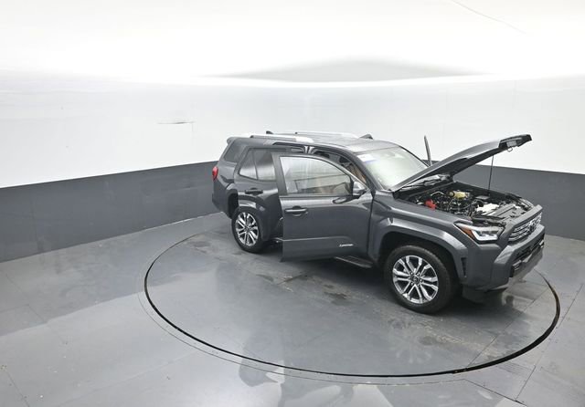 Used 2025 Toyota 4Runner Limited AWD/4WD image 40
