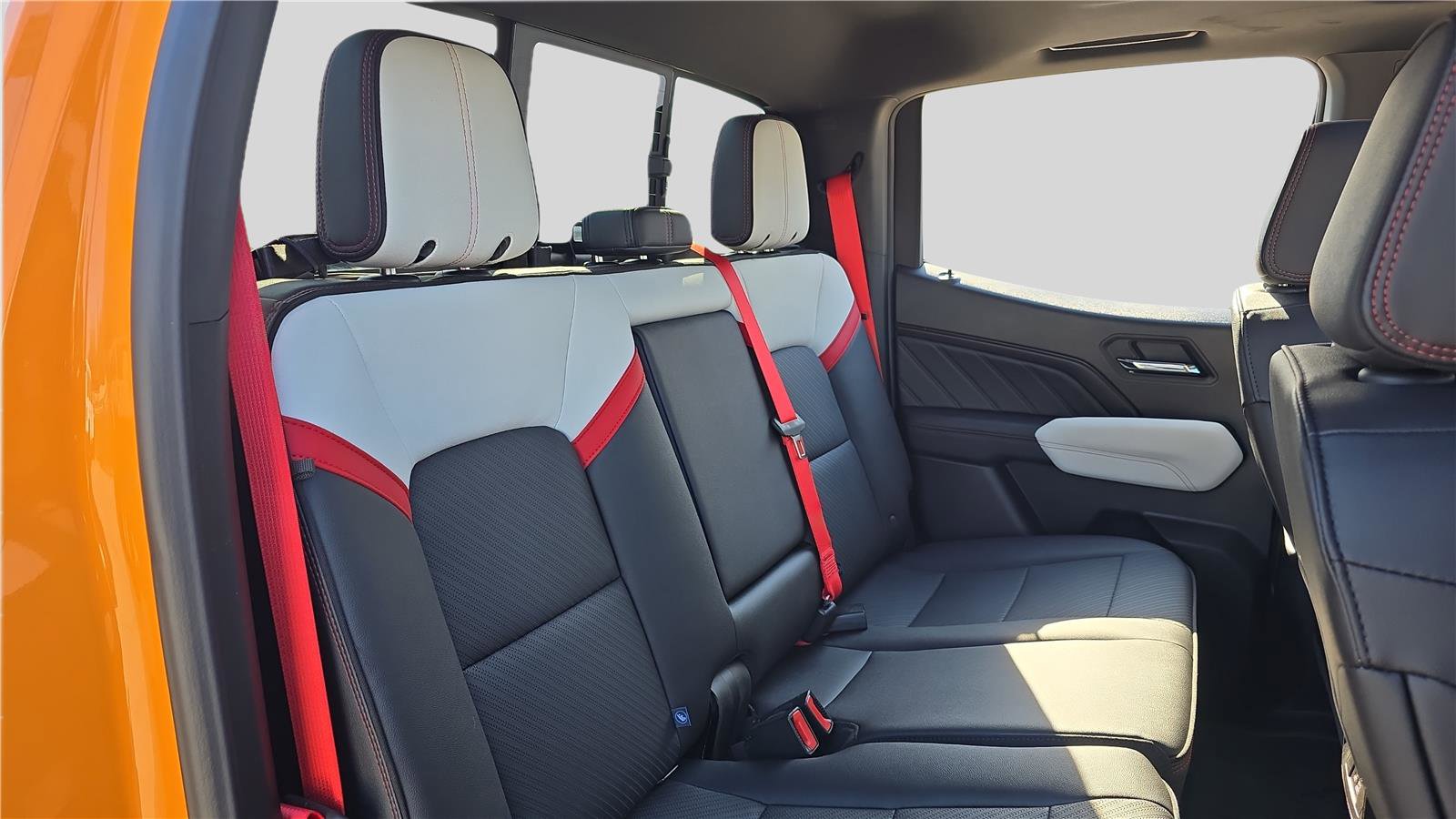Used 2026 GMC Canyon AT4X image 17
