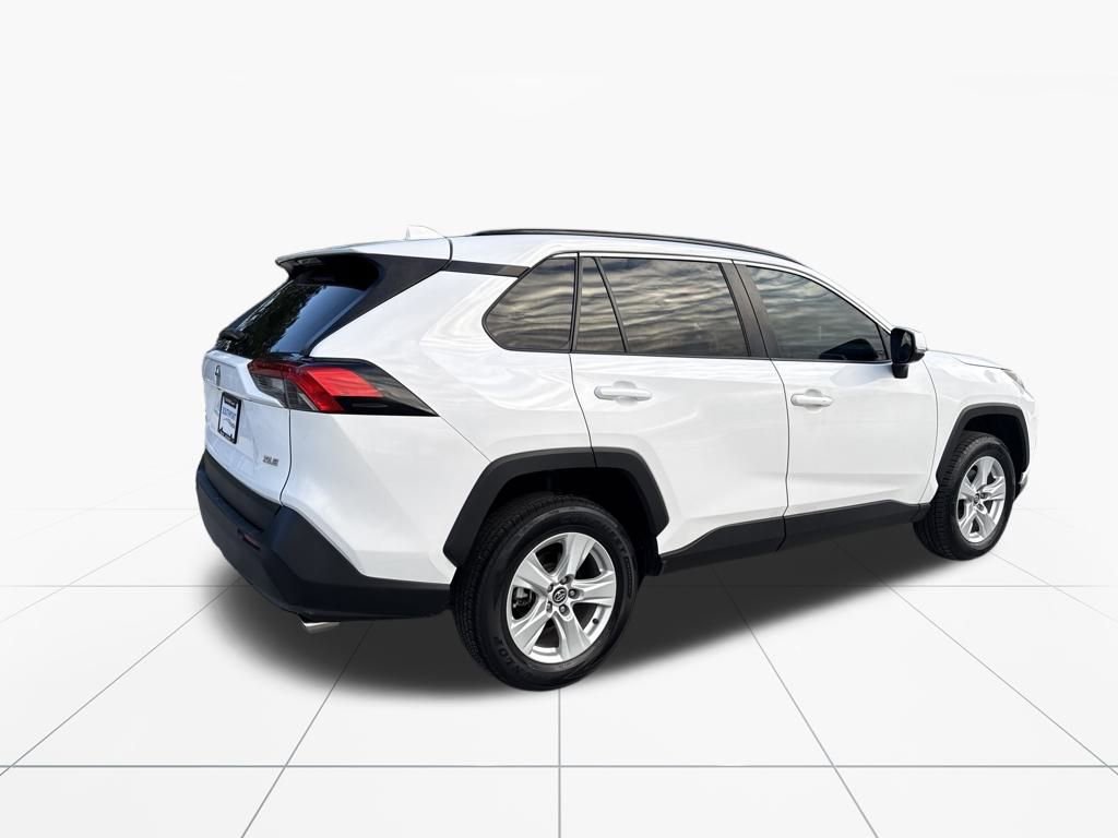 Used 2020 Toyota RAV4 XLE image 9