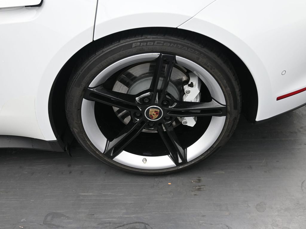 Used 2020 Porsche Taycan 4S image 12