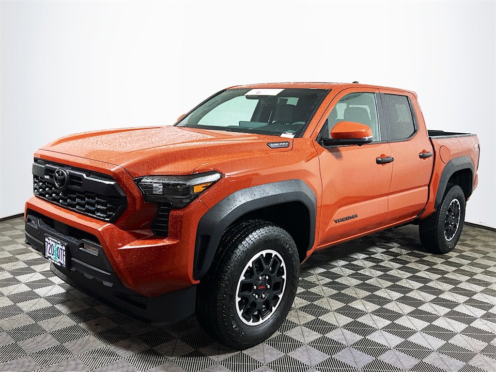 Certified 2025 Toyota Tacoma TRD Off-Road image 4
