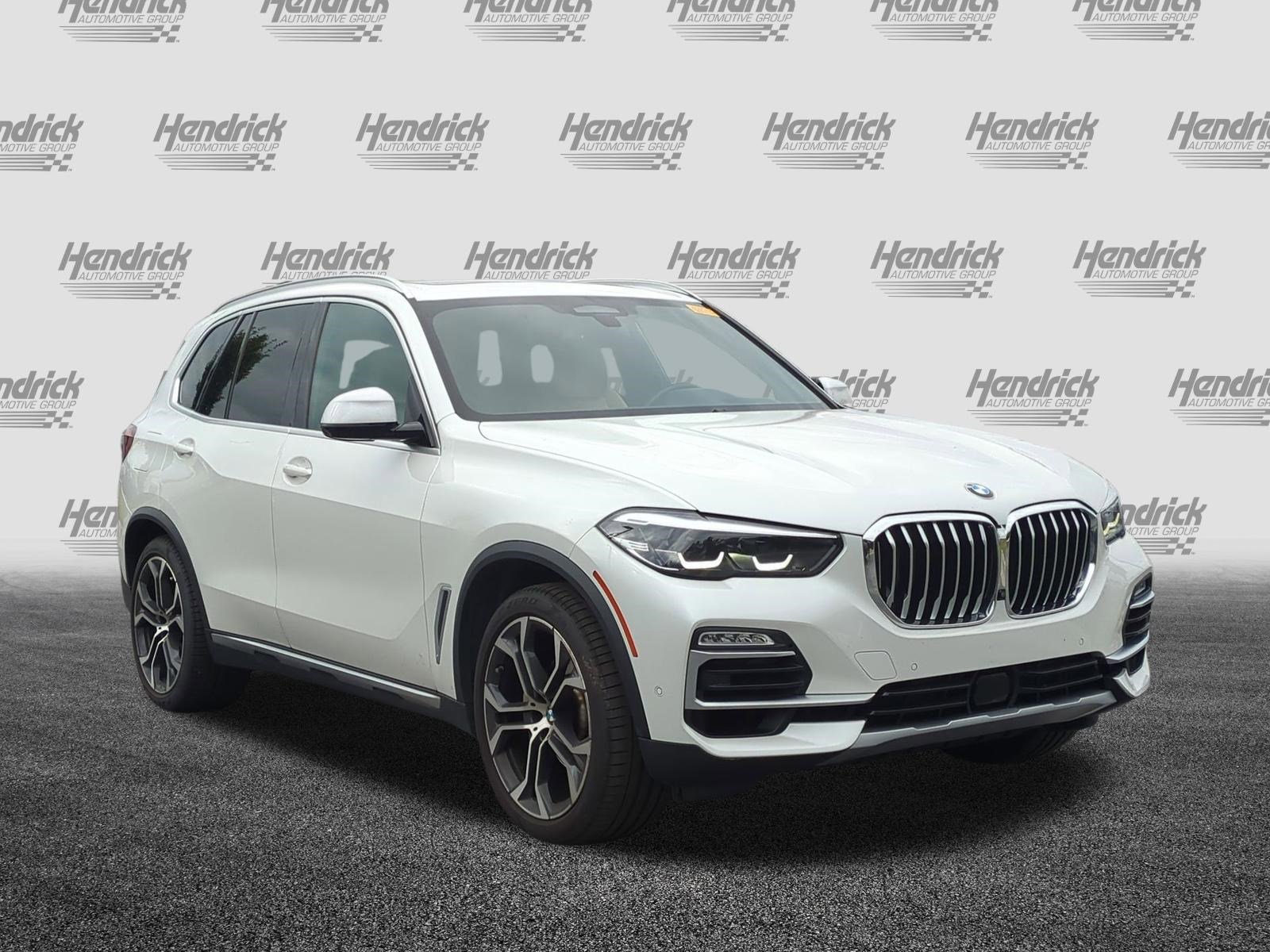 Used 2021 BMW X5 xDrive40i w/ Premium Package AWD/4WD image 2