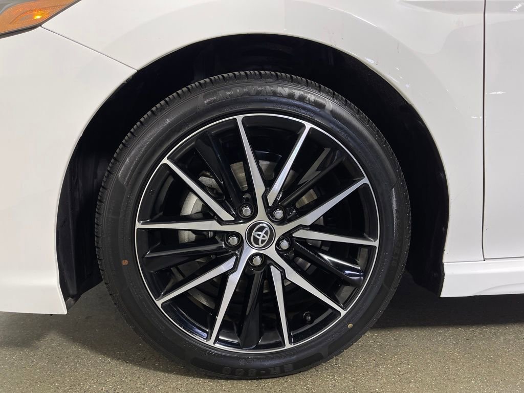 Certified 2023 Toyota Camry SE image 11