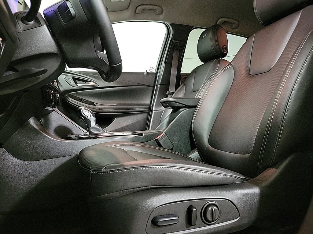 Used 2024 Buick Encore GX Sport Touring w/ Comfort Package image 12