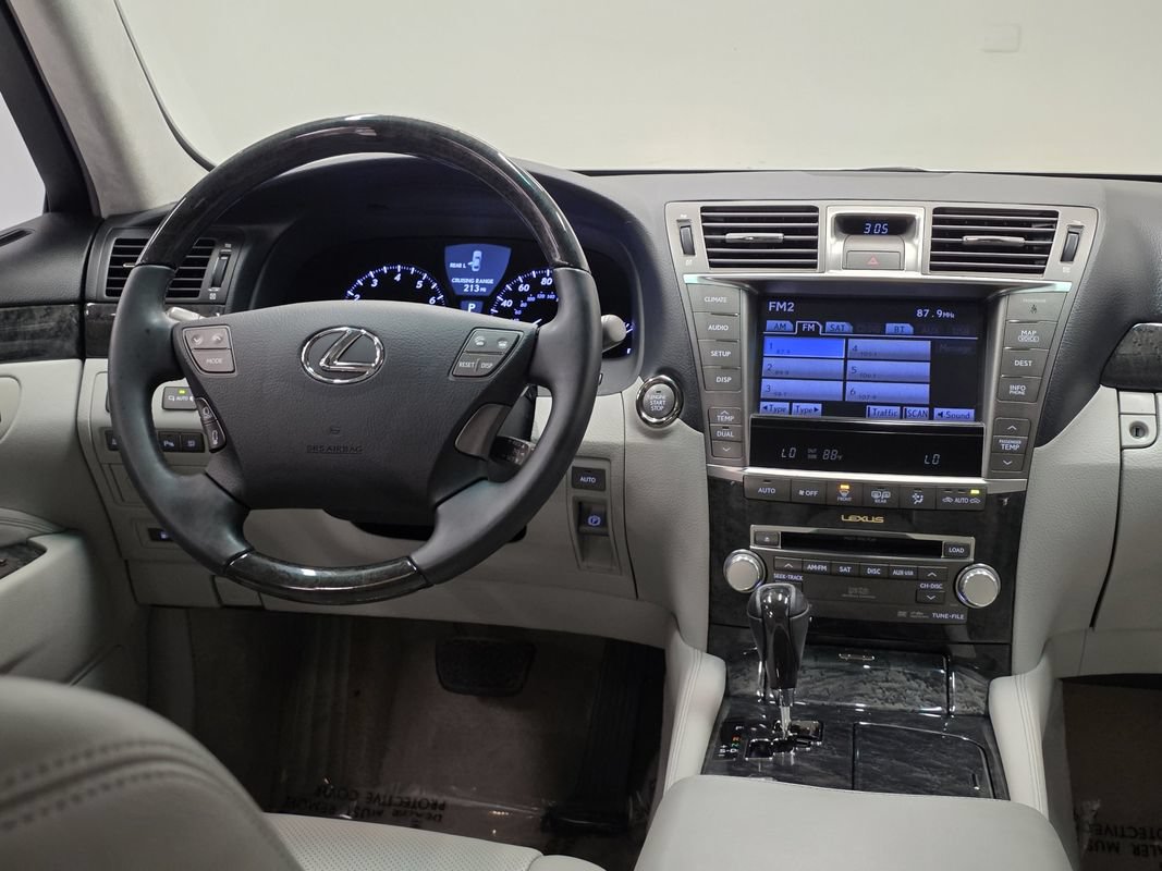 Used 2011 Lexus LS 460 L AWD/4WD image 17