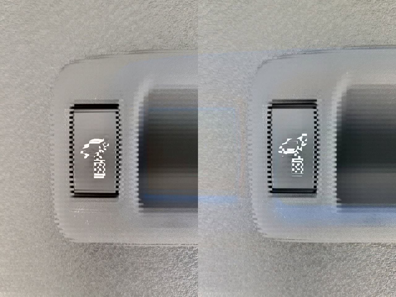 Used 2025 Toyota Sienna XSE w/ XSE Plus Package image 10