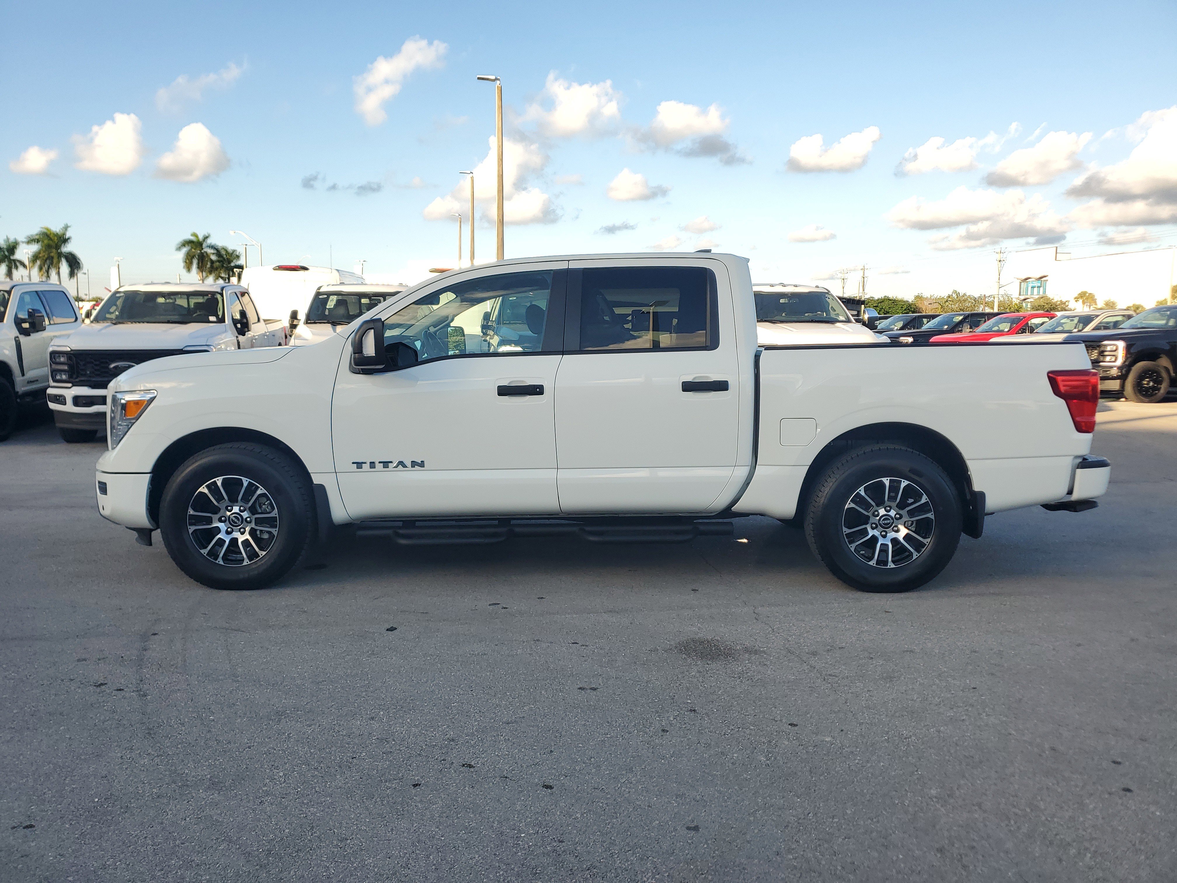 Certified 2024 Nissan Titan SV w/ SV Convenience Package image 8