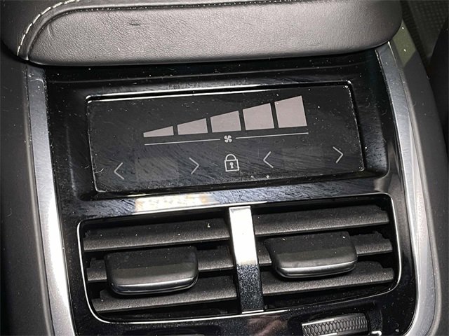 Used 2021 Volvo XC60 T5 Inscription w/ Protection Package Premier image 21