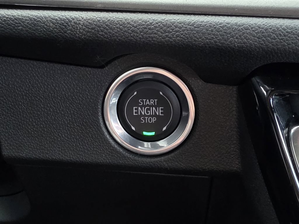 Used 2026 Chevrolet Traverse LT AWD/4WD image 36