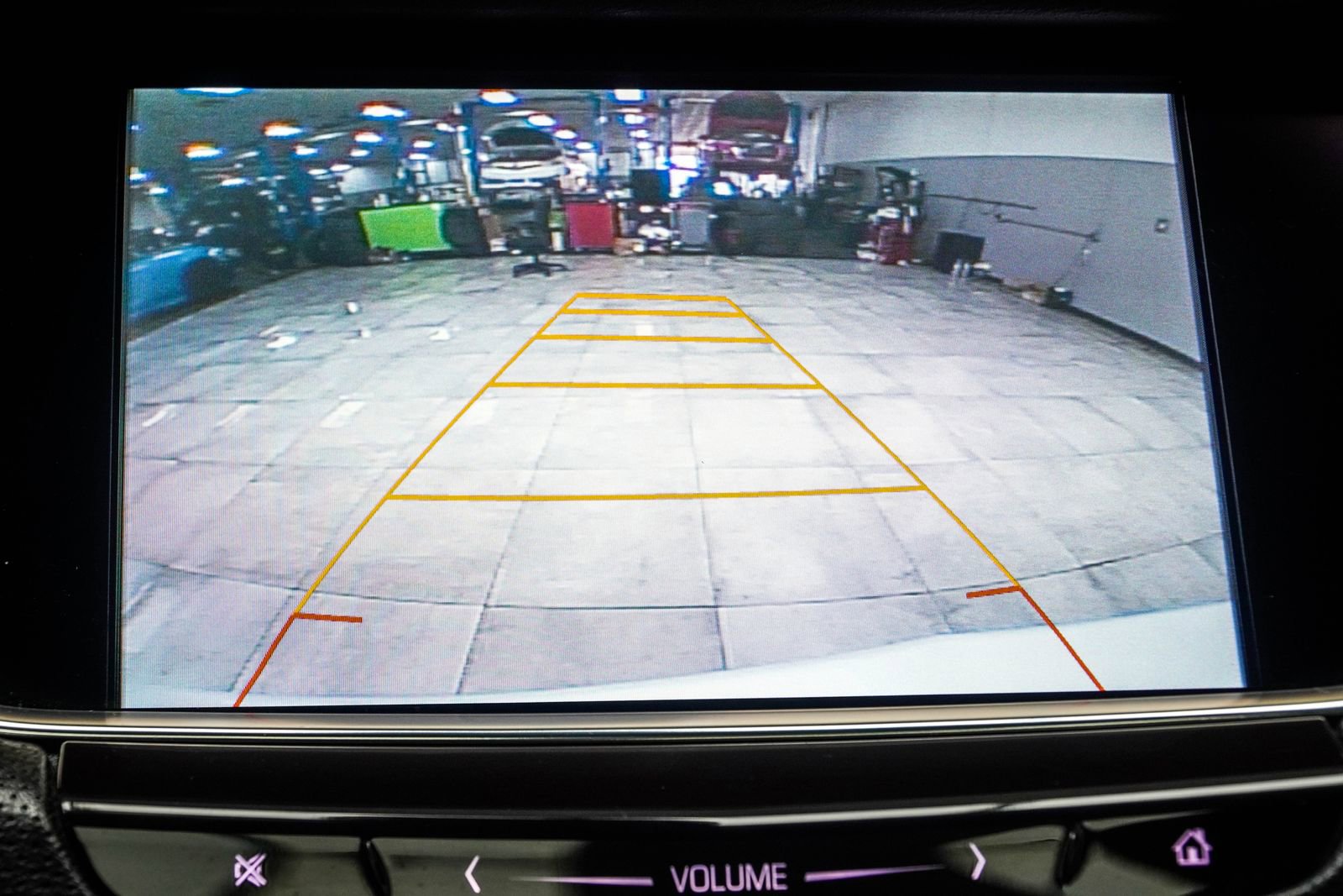 Used 2017 Cadillac XT5 Luxury w/ Driver Awareness Package image 22