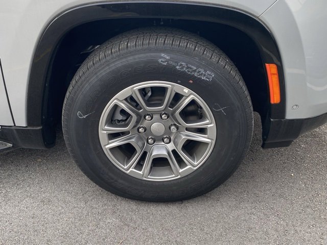 New 2024 Jeep Wagoneer L Base w/ Convenience Group I image 11