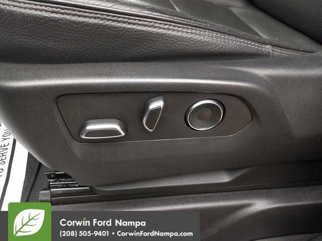 Used 2023 GMC Yukon Denali image 12